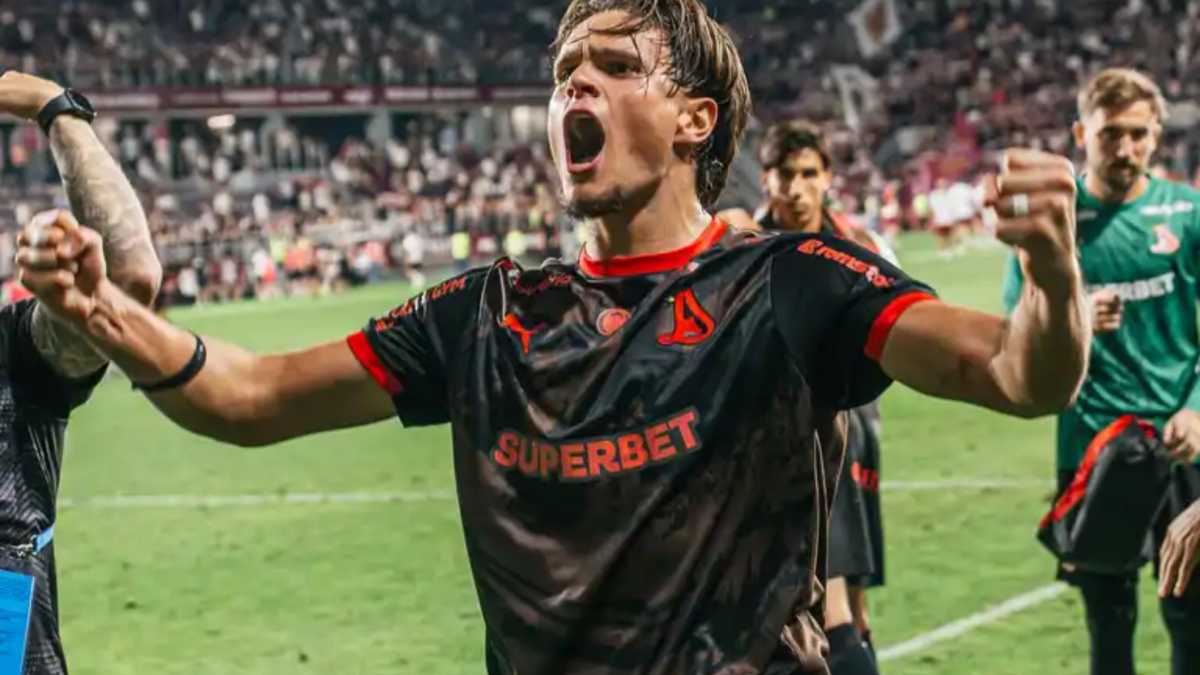 En el fútbol rumano alucinan con Martín Pascual: un central 'Pichichi'