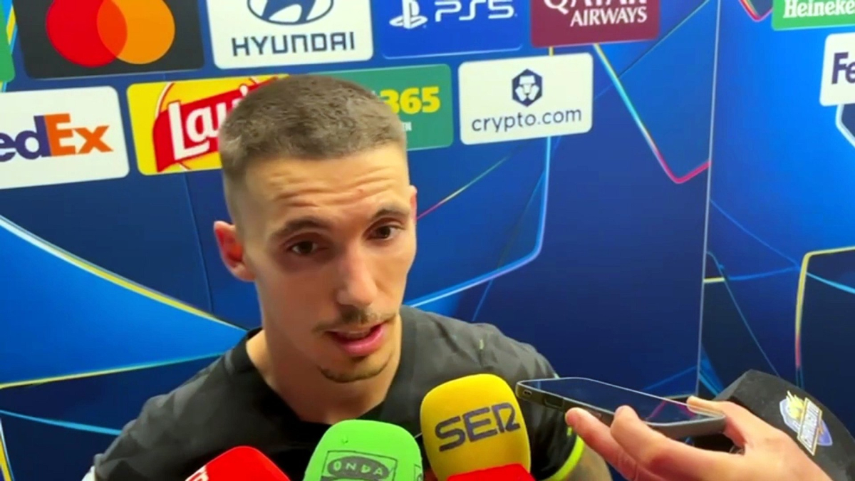  Grimaldo pide explicaciones por el penalti a Hancko y Mateu Lahoz no tiene dudas: "Es clarísimo"<br> 