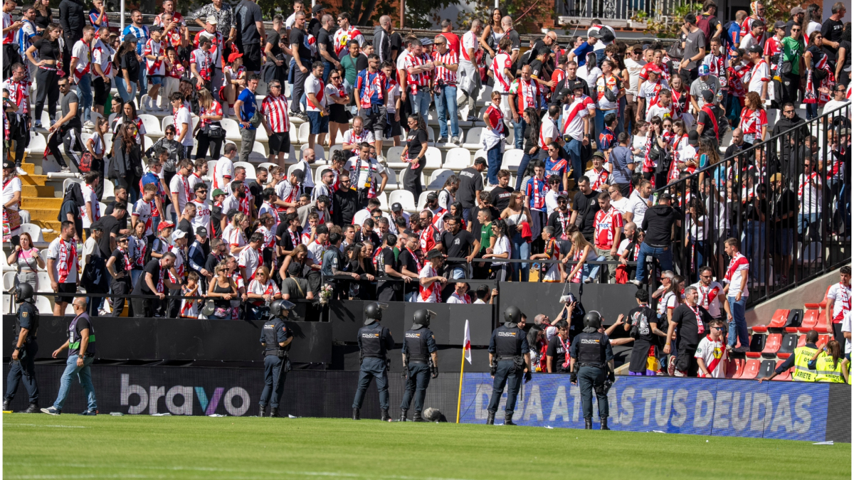 Las peticiones de las Peñas del Rayo antes del Elche: reembolso de los partidos en Butarque, el abono al mismo precio y una "disculpa sincera"