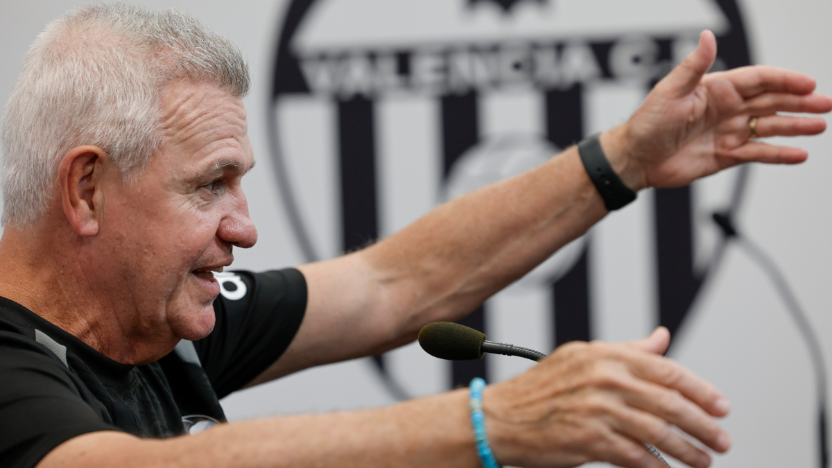 Javier Aguirre: "¿Canteranos? He hecho debutar a más de treinta futbolistas; jugué un Mundial con un chico de diecisiete años..."