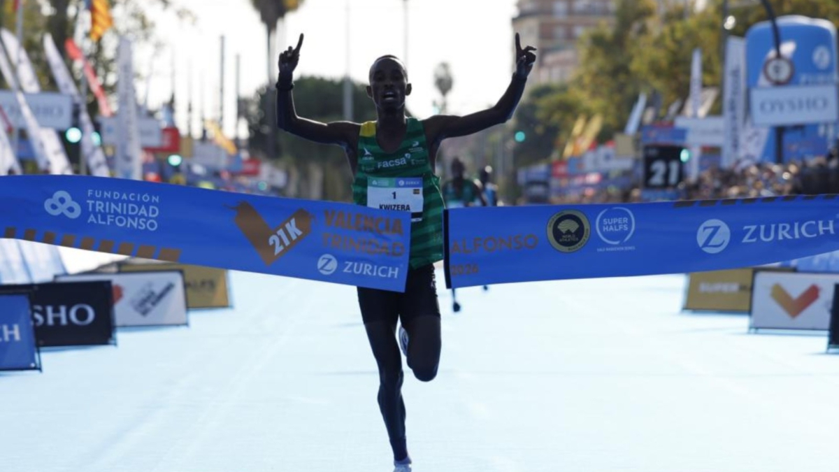  Kwizera y Laura Luego pulverizan los récords de España del medio maratón en Valencia 