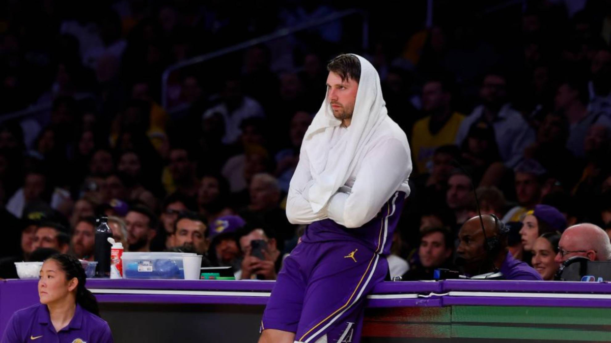 Doncic mete 41 puntos pero los Lakers encajan su primera derrota