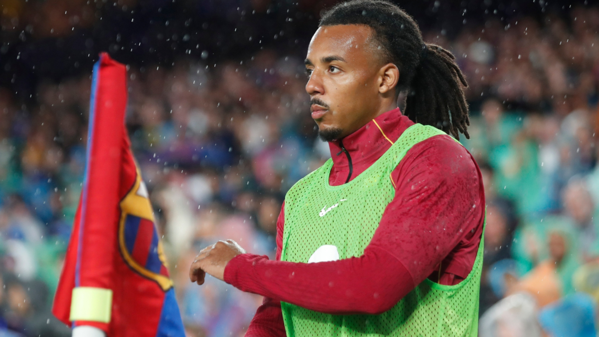 Koundé sigue al margen