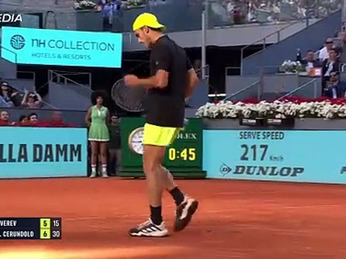 El matagigantes Cerundolo echa otra vez del Mutua a Zverev