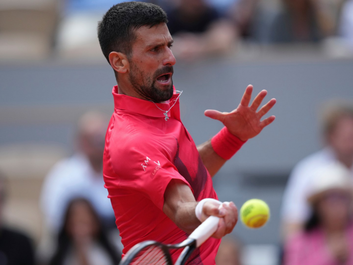 Novak Djokovic se abona al número 100 en Roland Garros