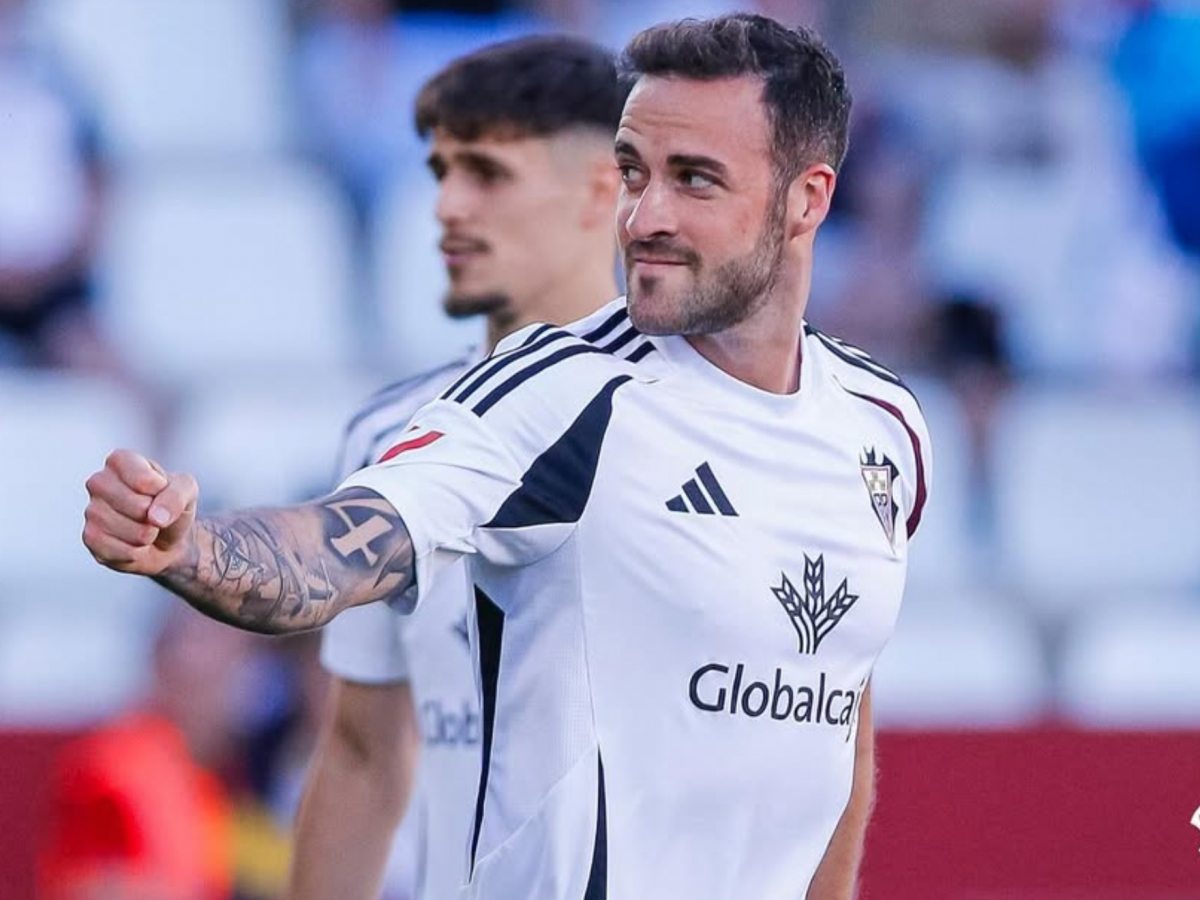 Higinio prolonga su vĂnculo con el Alba y se harĂĄ 'manchego' centenario Higinio prolonga su vĂnculo con el Alba y se harĂĄ 'manchego' centenario