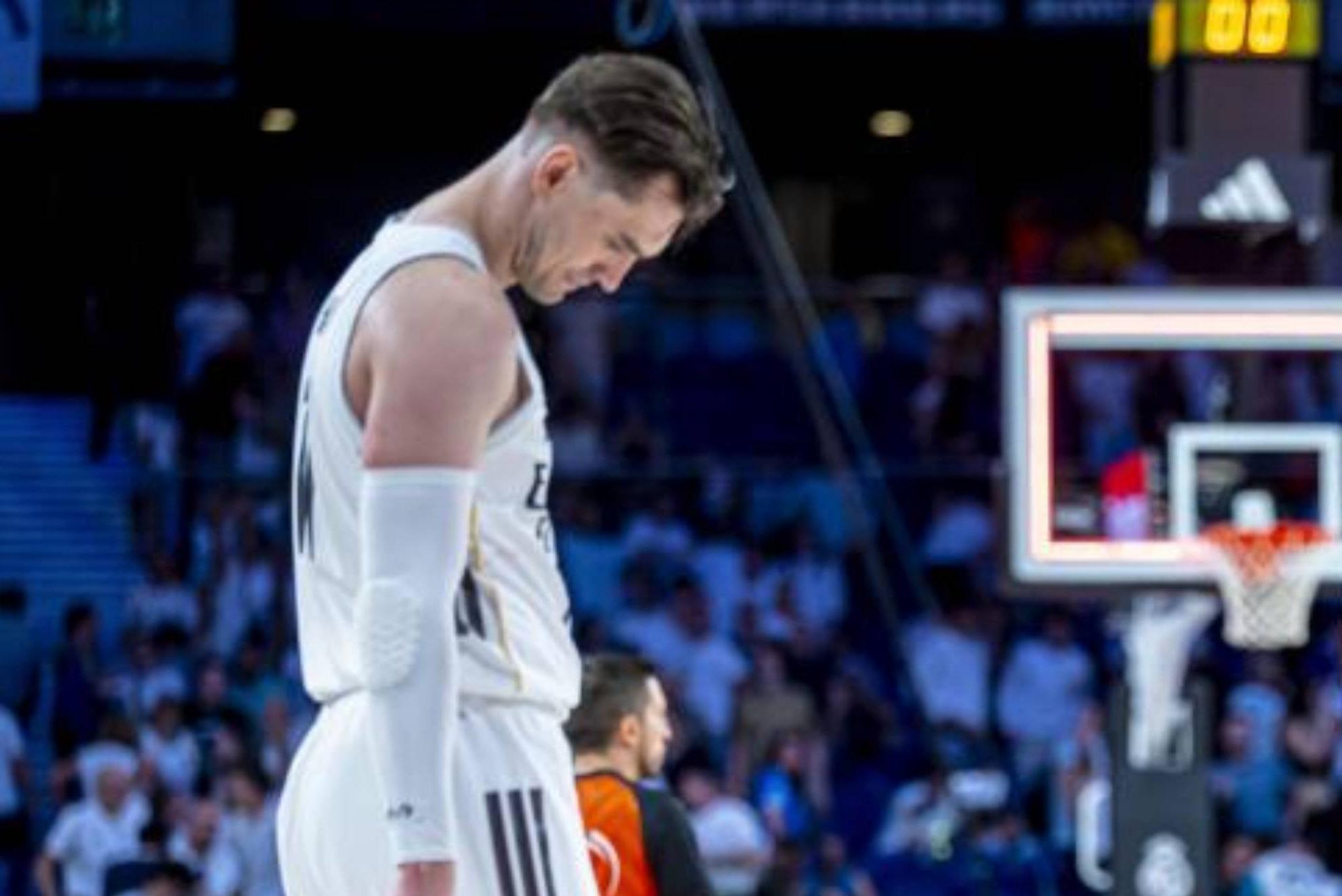 Mario Hezonja, cabizbajo tras una derrota. ACB PHOTO