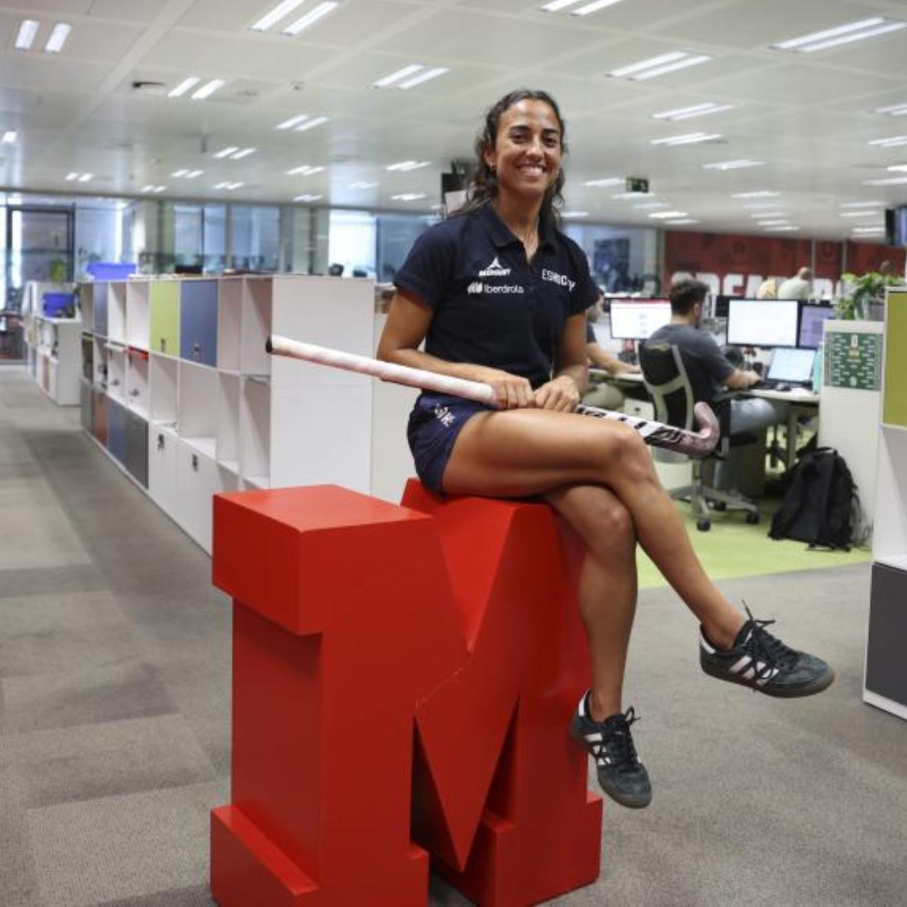 Marta Segú, capitana de la selección de hockey, en la redacción de MARCA. Alejandra Ibáñez