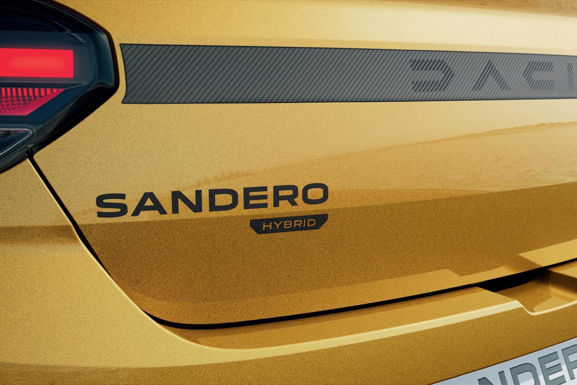 Dacia lanza en España el Sandero Hybrid en versión berlina... con un mejor precio. Dacia