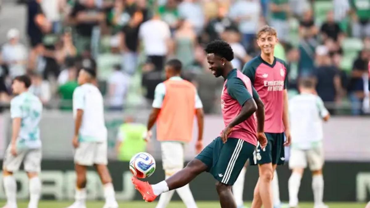 Vinicius ya es titular con Mou