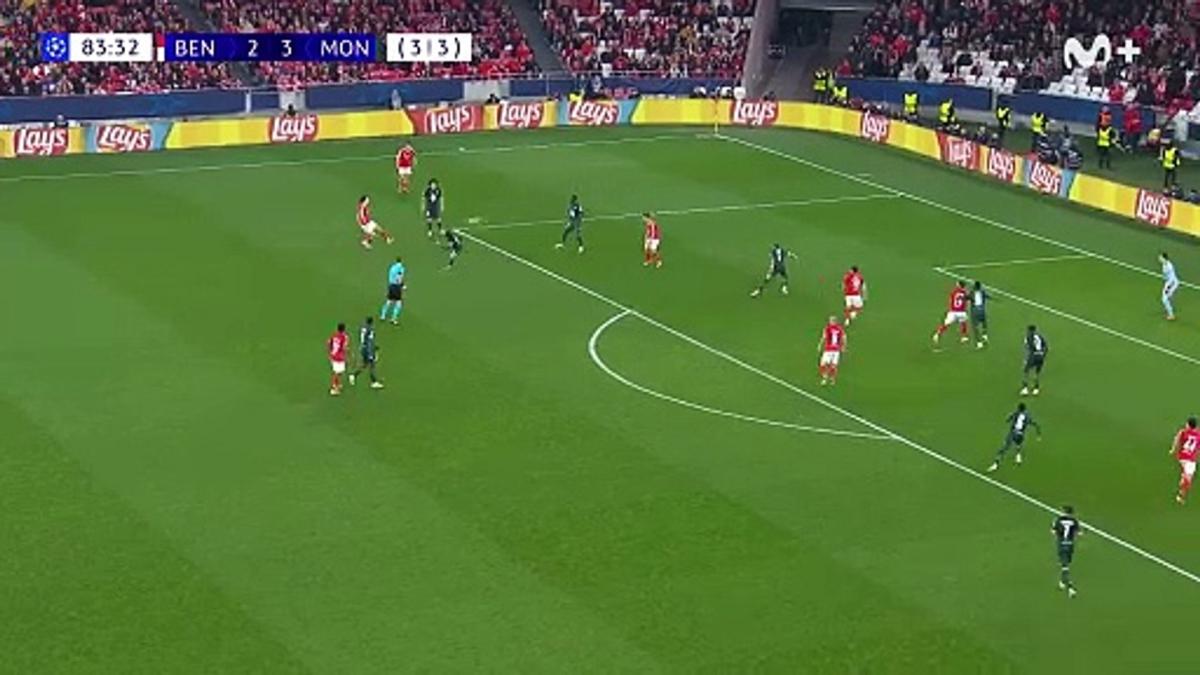 Dumfries comparte su primer vídeo de blanco... con el golazo al Barça