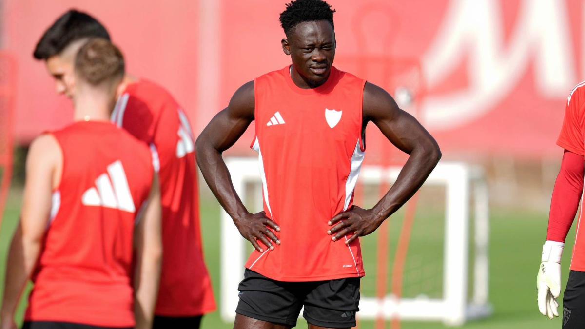 Venezia paga 23,5 millones por Akor Adams: el goleador del Sevilla se marcha a Italia