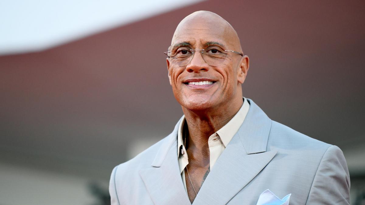 Dwayne Johnson 'The Rock' durante una entrevista o evento de prensa