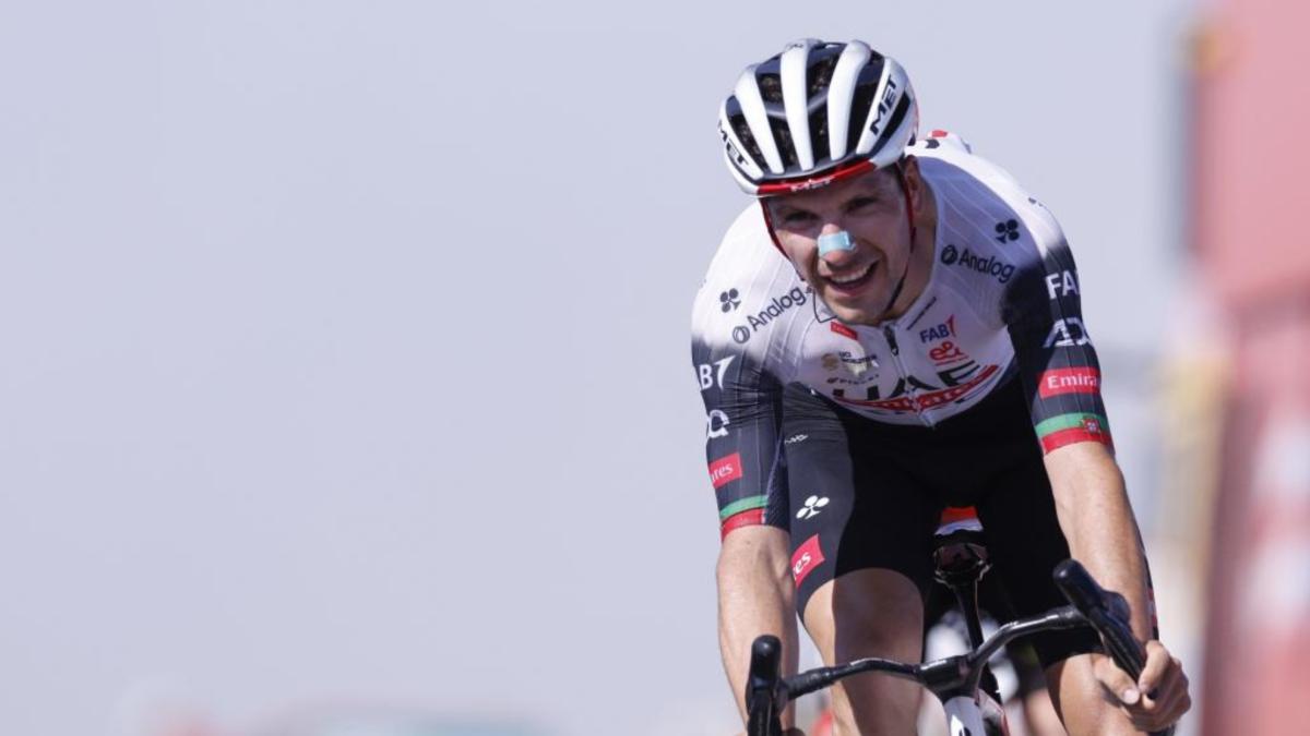 Bombazo a once días del Giro: Almeida, gran rival de Vingegaard, se baja por enfermedad