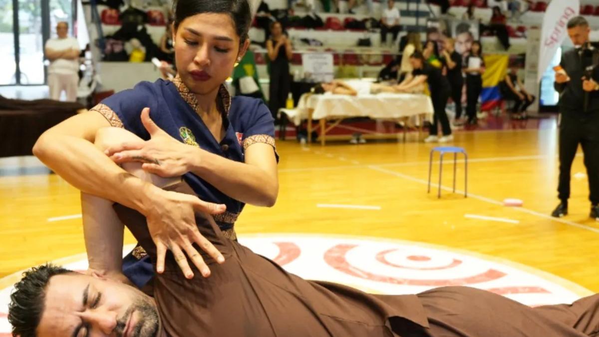 Albania concluye el Campeonato de Masajes que está dando mucho que hablar: "Toca emociones"