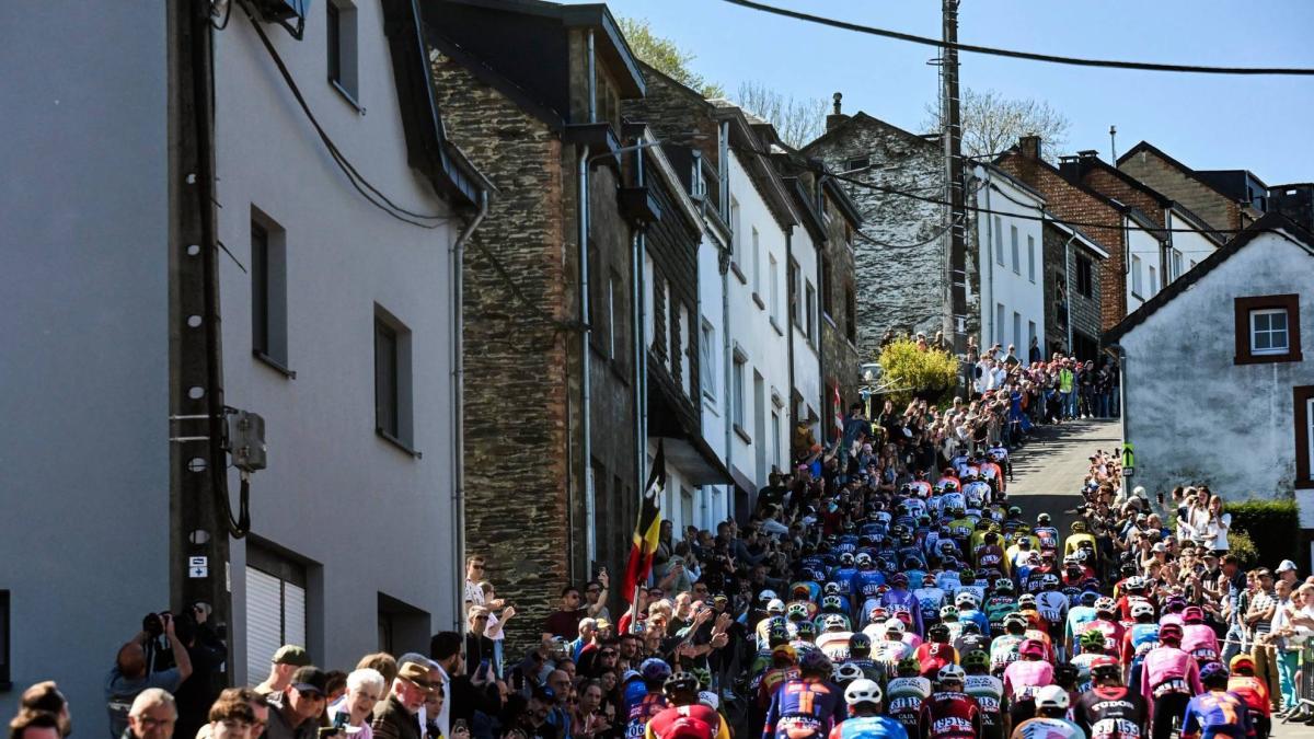 Lieja-Bastoña-Lieja, en directo | Última hora del cuarto Monumento de 2026 hoy, en vivo