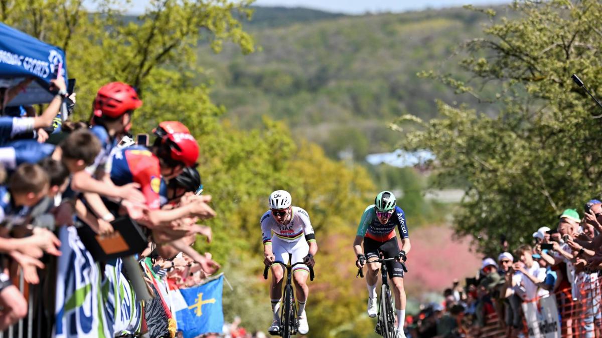 Lieja, a sus pies: Tadej Pogacar doblega a Seixas en el duelo generacional