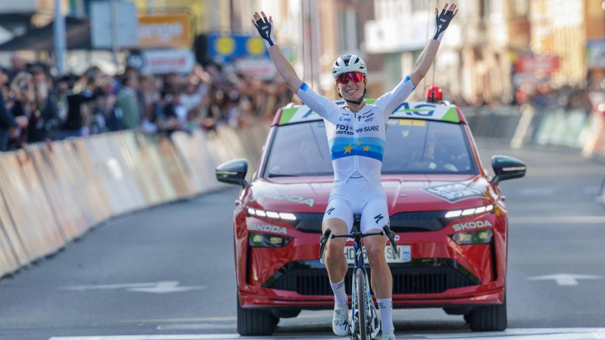 Demi Vollering recupera la corona en Lieja y se convierte en la máxima ganadora histórica