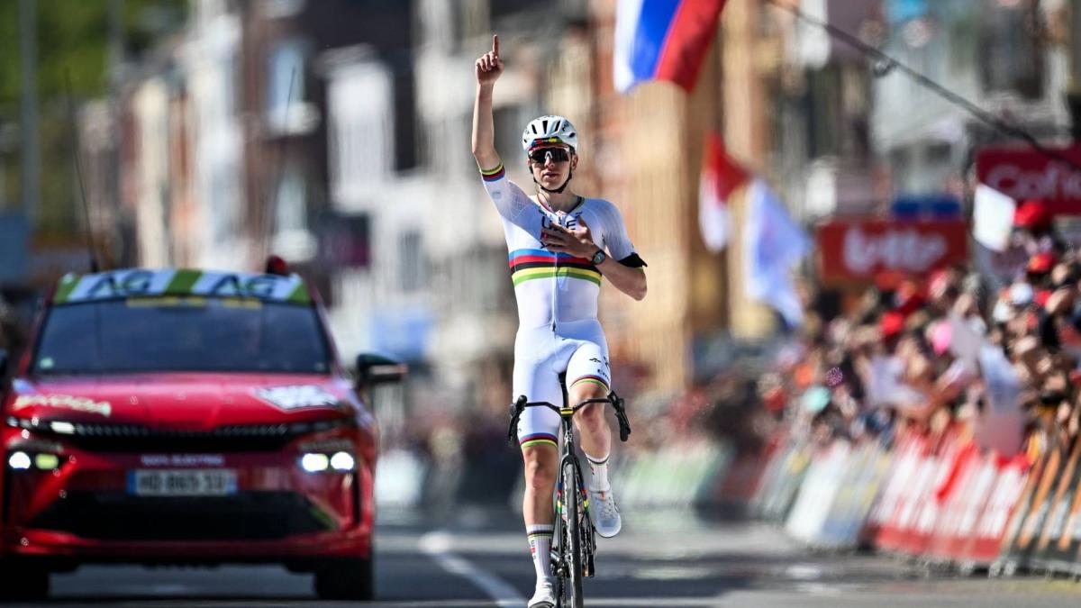 Lieja, a sus pies: Tadej Pogacar doblega a Seixas en el duelo generacional