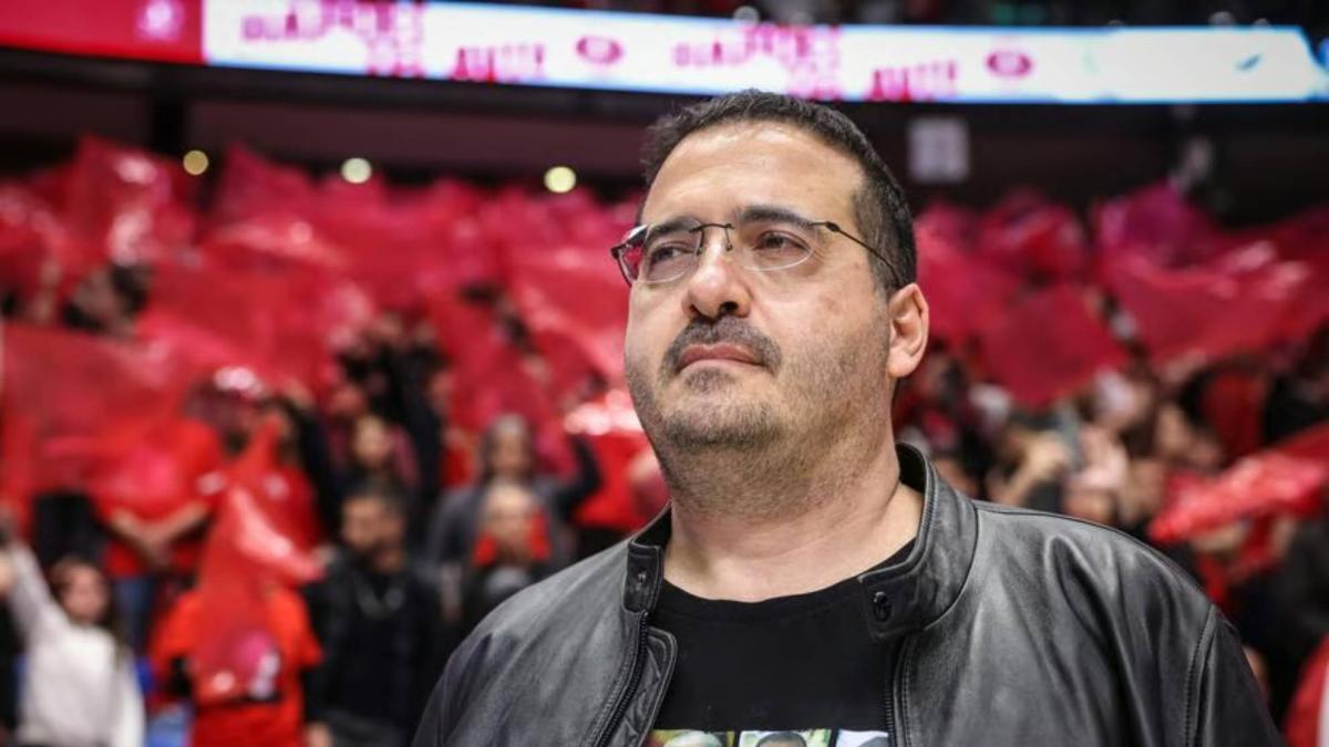 Aterrizaje de emergencia y susto para el propietario del Hapoel