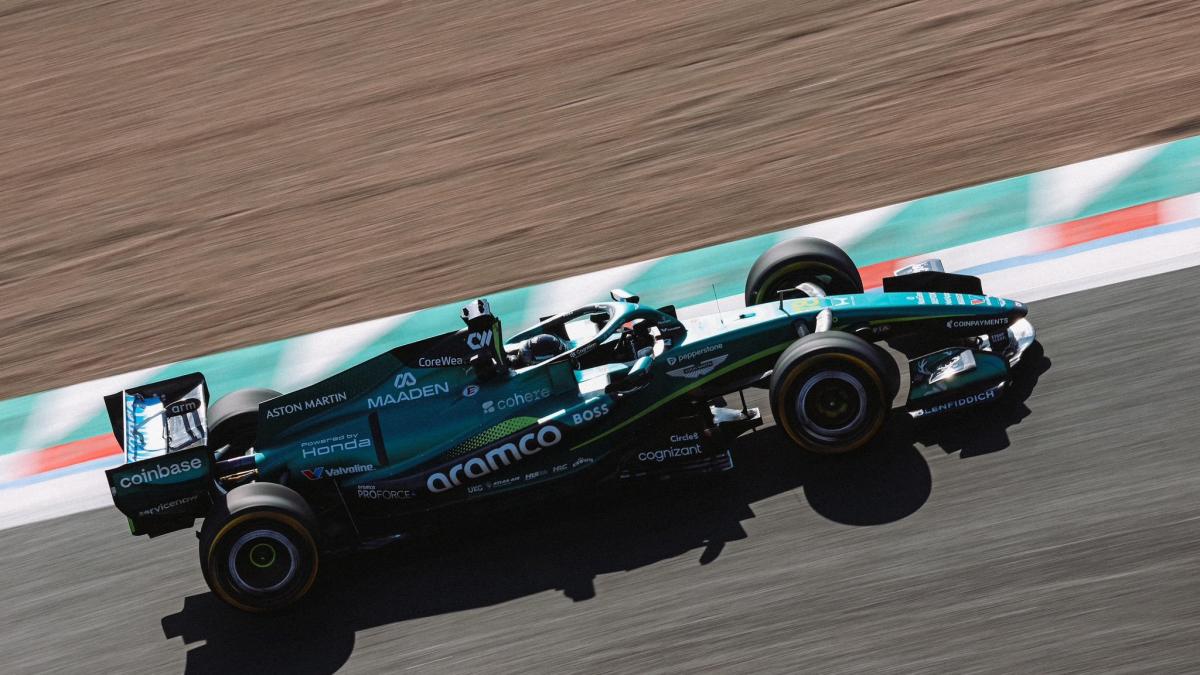 Libres 1, en directo: Williams, carrocería nueva... Aston no