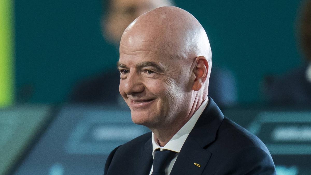 Infantino defiende un Mundial de 48 selecciones para atraer más inversión