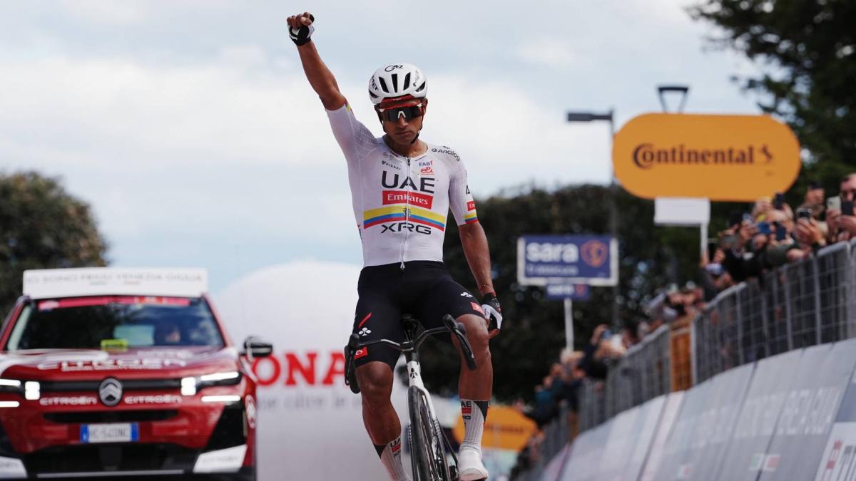 Noticia Ciclismo: Jhonatan Narváez reina en el caos: doblete en el Giro de Italia con un UAE insaciable - joseluispolo.es