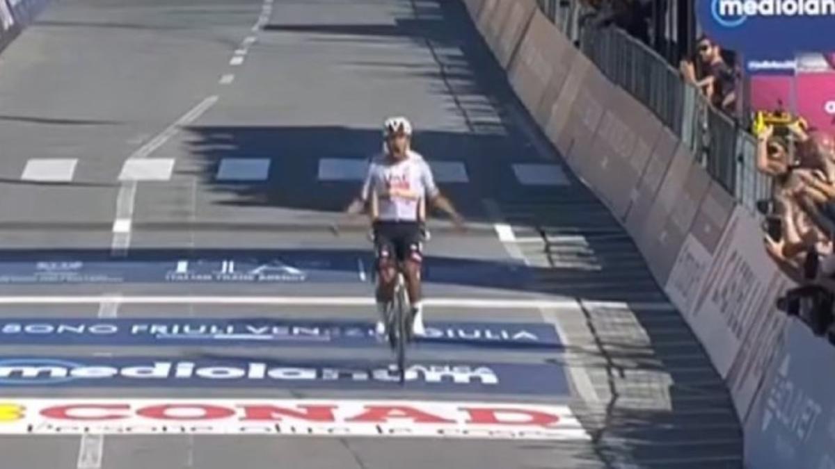 Noticia Ciclismo: Resumen y clasificación del Giro de Italia tras la etapa 11: Movistar, otro tiro al poste - joseluispolo.es