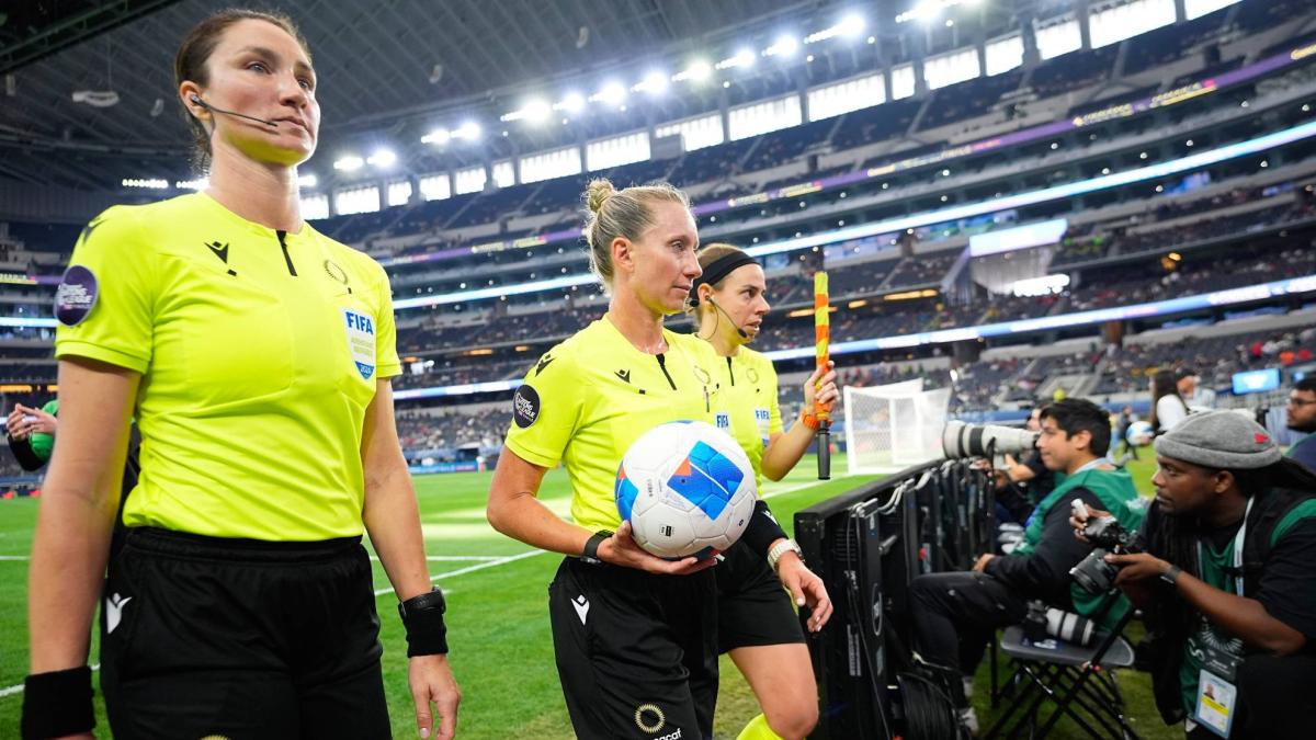 República Checa - Sudáfrica, con trío de protagonistas femeninas