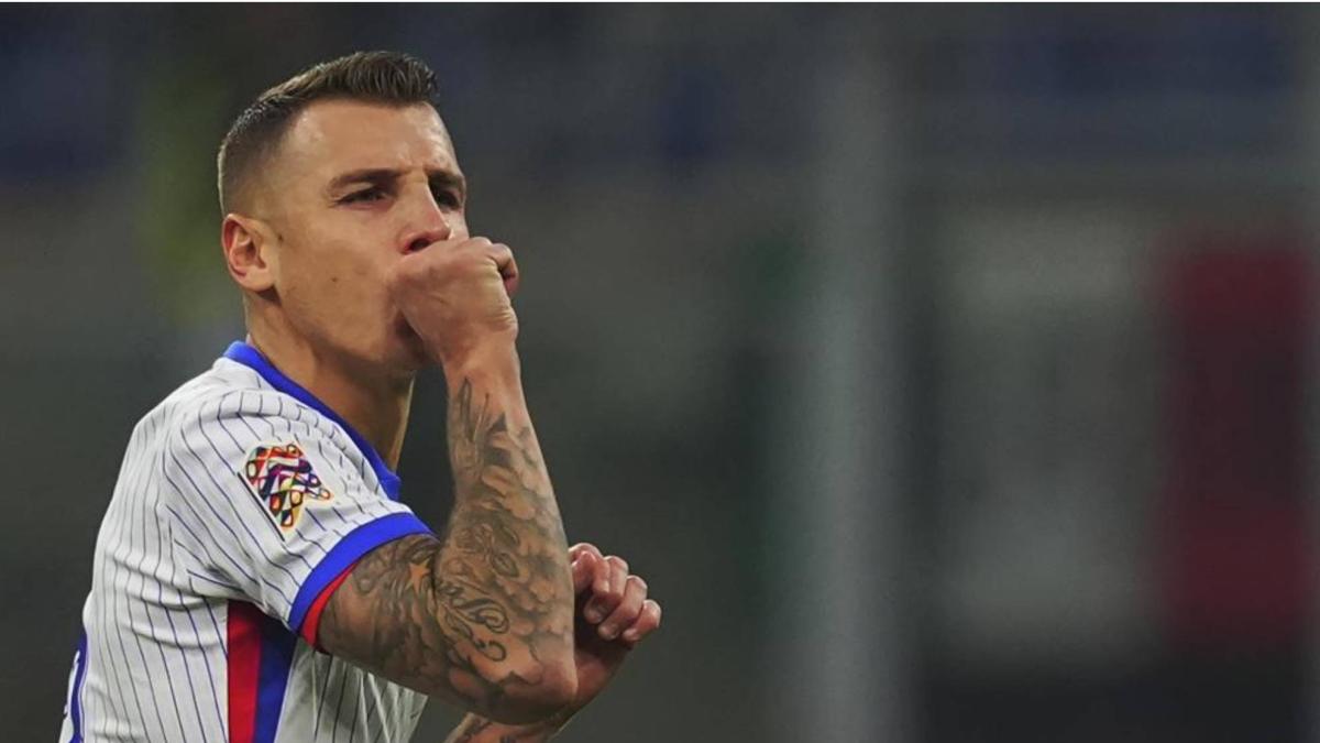 Digne: "La expulsión por taparse la boca para insultar me parece bien"