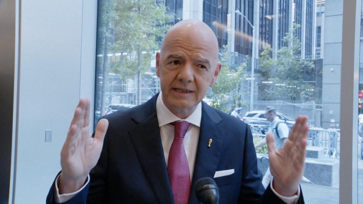 Infantino justifica las pausas de hidratación en el Mundial: “Son clave para la equidad”