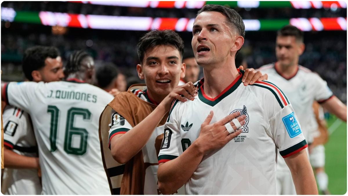 Gol de Fidalgo (3-0) en el México 3-0 República Checa