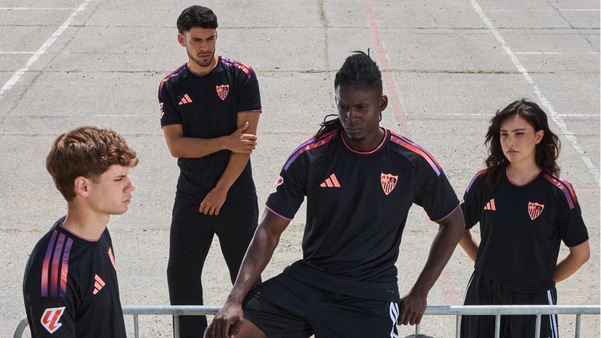 El Sevilla completa su colección con la tercera equipación: 'un guiño al cielo de&hellip;