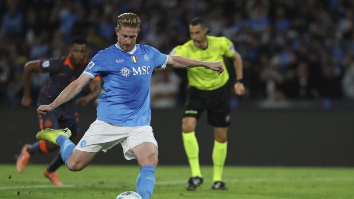Nápoles pone en su lugar a De Bruyne: "Tiene contrato, no decide si se va o se queda