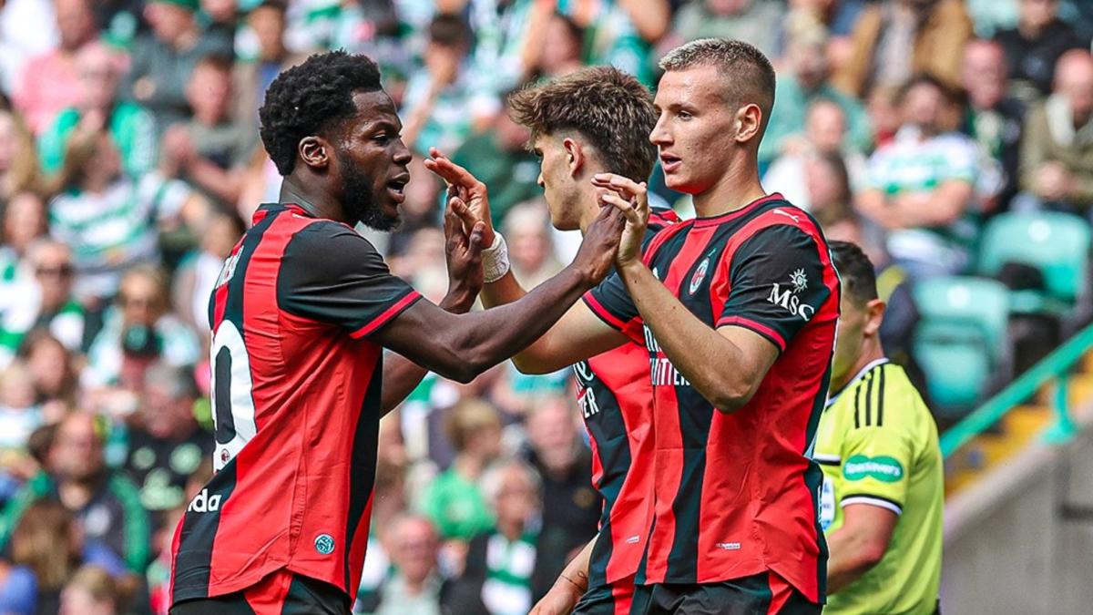 El Milan empata en Glasgow y Mario Gila sale tocado en su debut