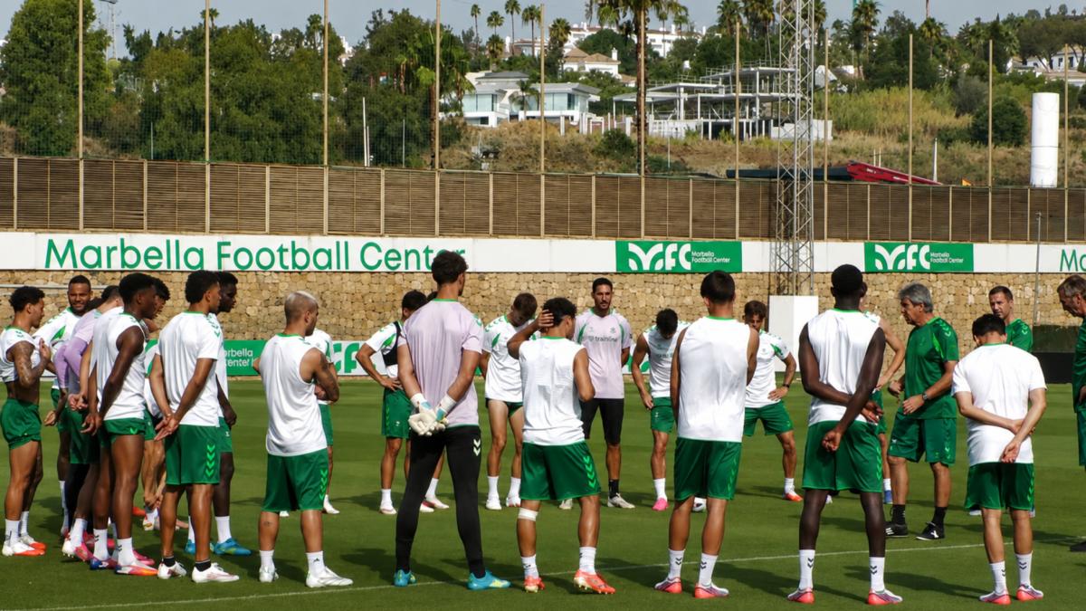 Isco Alarcón se ausenta del entrenamiento grupal del Betis en su stage de Marbella