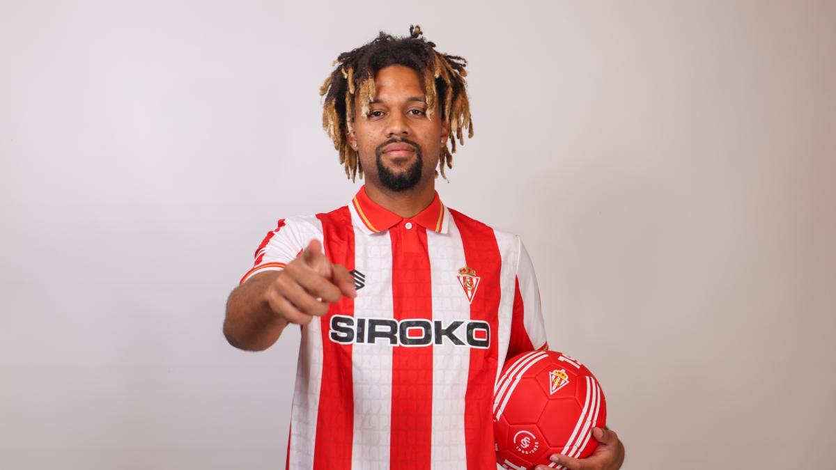 Konrad de la Fuente, nuevo refuerzo del Sporting de Gijón hasta 2029