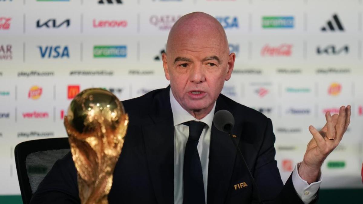 Infantino defends himself: "It is an opportunity, not an obligation"