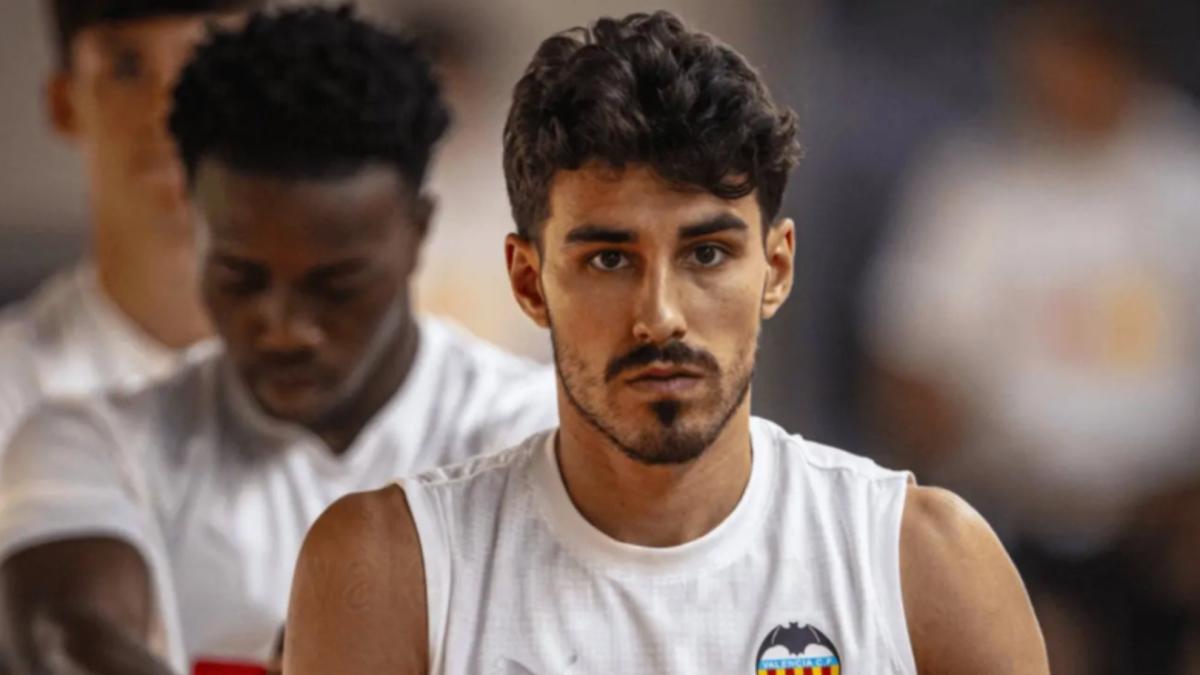 Valencia busca salida a André Almeida menos de un año después de renovarle: el Swansea llama a la puerta