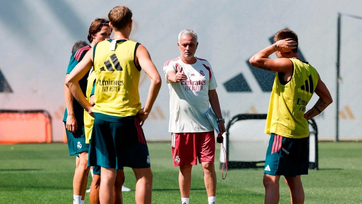 Mou asks for a signing that heals a wound that has been open for two years