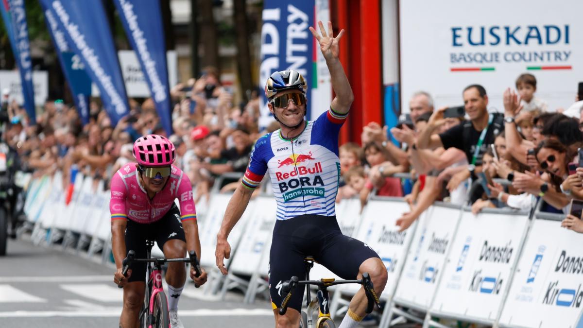 Evenepoel makes a memorable comeback and wins his fourth San Sebastián Classic