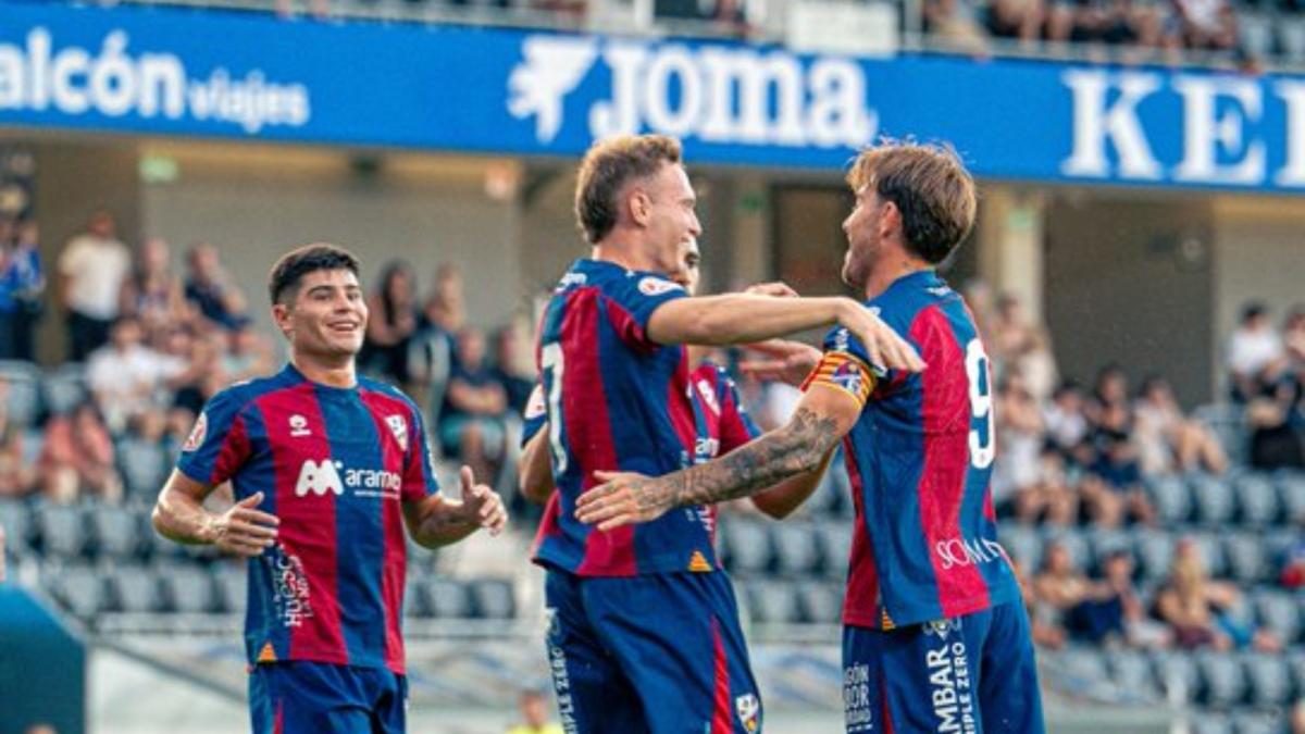 El Huesca gana al Sanse y sigue sin reblar esta pretemporada