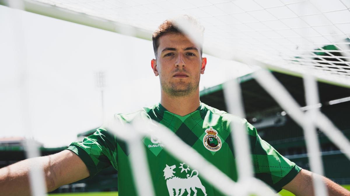 Agirrezabala se despide del vestuario del Athletic ya con los mundialistas