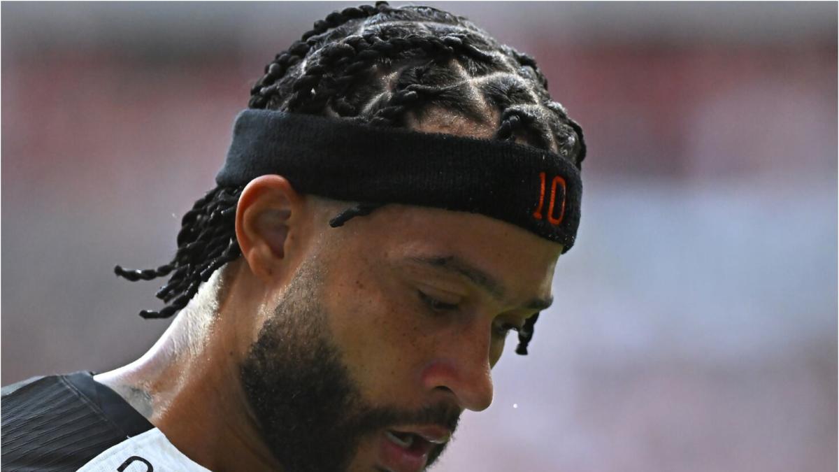 Depay estalla contra Corinthians: "No dejaré este comportamiento inaceptable sin sanción"