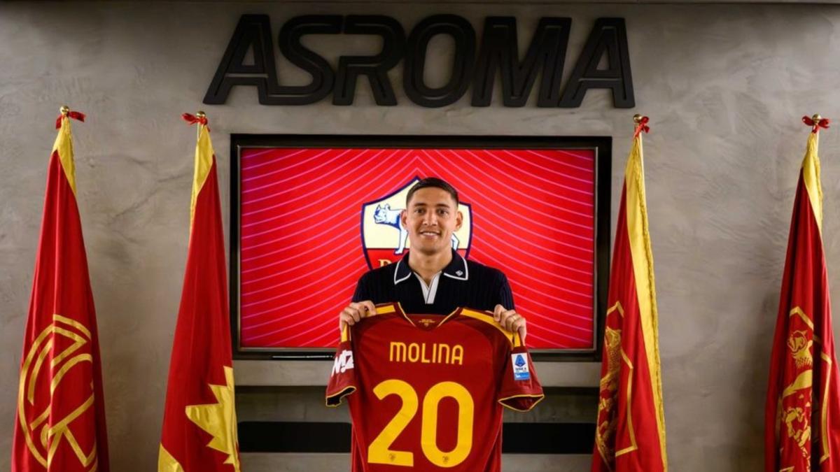 Nahuel Molina says goodbye to Atlético and is now a giallorosso