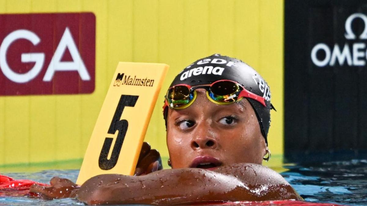 Sara Curtis bate el primer récord del mundo en París
