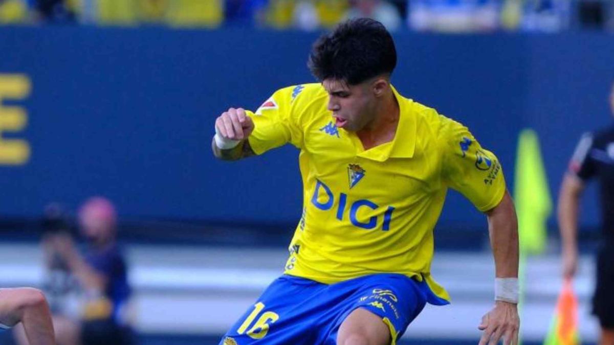 Cádiz y Valladolid se enfrentan en vivo en LaLiga Hypermotion