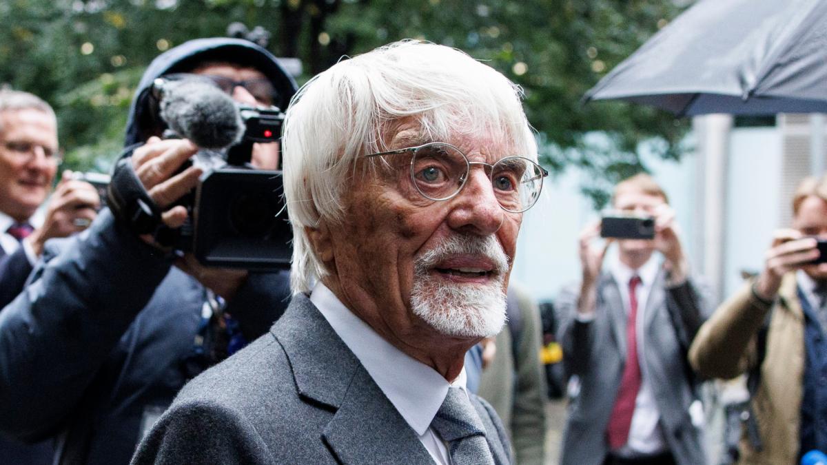 Bernie Ecclestone arrestado en Portugal por portar un rifle no declarado