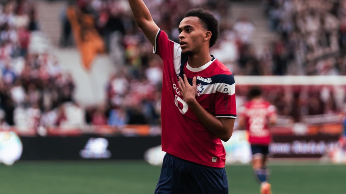 Ethan Mbappé brilla en un Lille líder de la Ligue 1 tras su expulsión