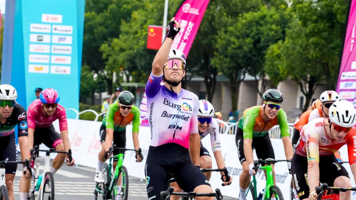 Daniel Cavia repite victoria en Huangshan y vuelve a vestirse de amarillo